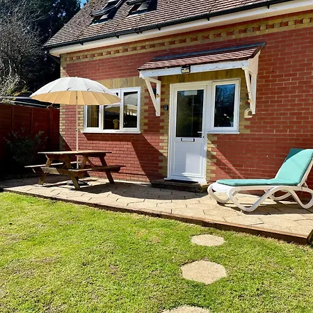 Honey Cottage Totland  Exterior photo